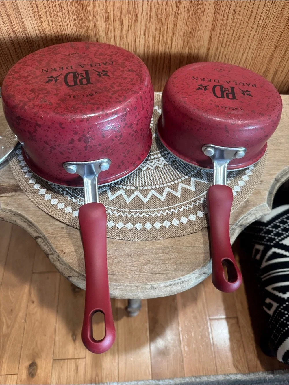 Paula Dean 1QT & 2QT Red Nonstick Saucepan Set with Glass Lids & bronze/red knob